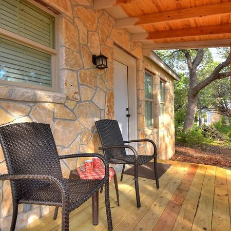 Cabins At Flite Acres - Mockingbird Cabin Wimberley Luaran gambar