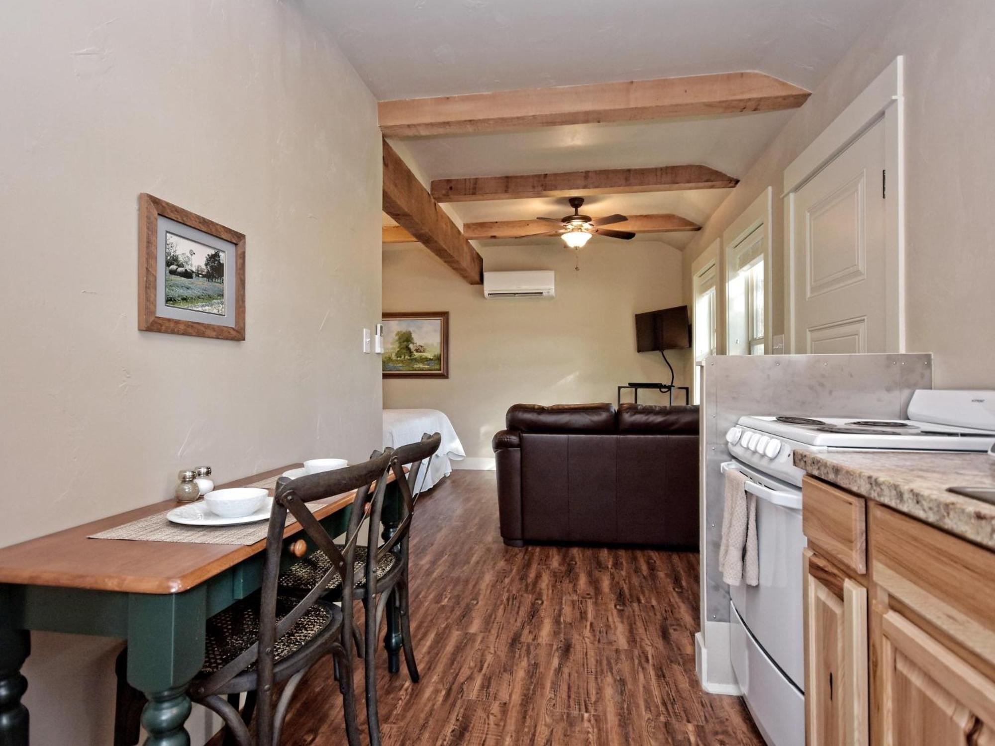 Cabins At Flite Acres - Mockingbird Cabin Wimberley Luaran gambar